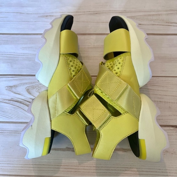 Sorel Kinetic Impact Sandal Women’s Size 9. New without Box.  Bright Green - Picture 5 of 5